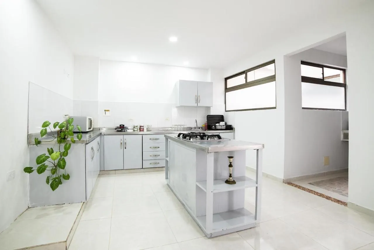 Descansa Y Explora Habitacion Privada En Medellin C Colombia