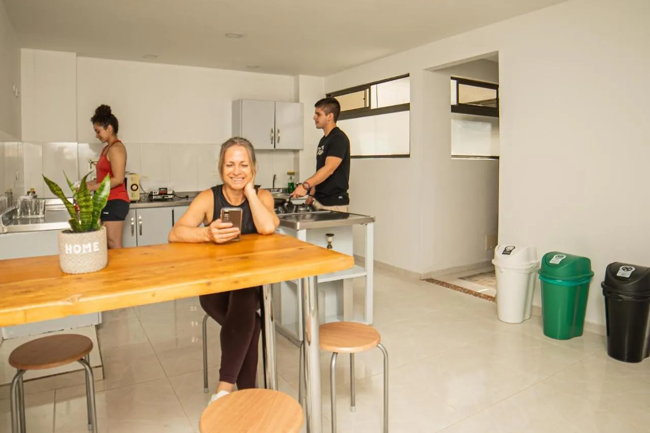 Descansa Y Explora Habitacion Privada En Medellin C